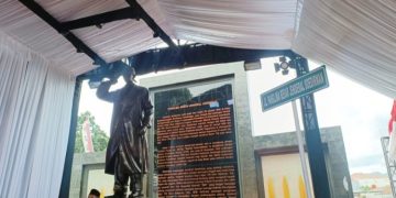 Ngahirupkeun Deui Seuneu Kapahlawanan, Patung Jénderal Besar Soedirman Nangtung di Soreang